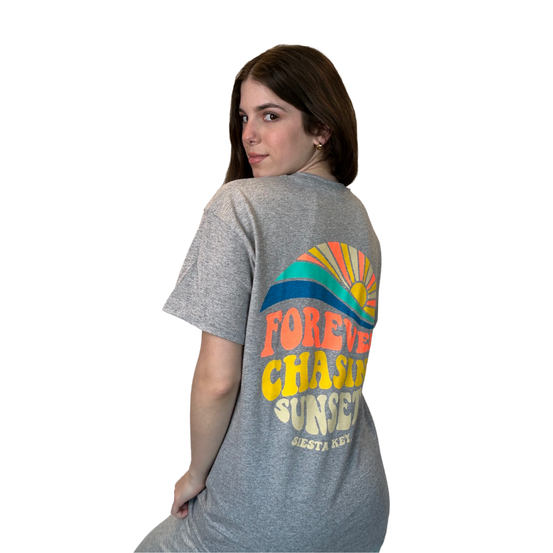 Siesta Key, Fl Forever Chasing Sunsets Design T-SHIRT alvinsisland.com